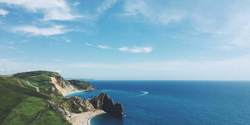 中国产业升级中的交叉模式战略：当商务正式邂逅本土潮流趋势