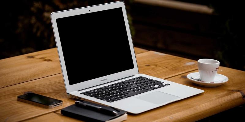 交叉模式中国92：当商务正式邂逅绿色时尚，定义新潮流法则