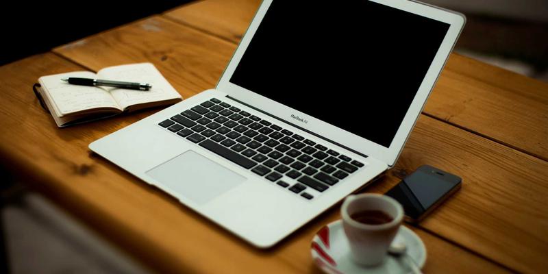 绿色时尚与商务正式：交叉模式如何重塑中国新能源产业潮流趋势